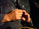 V