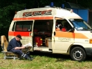 Von schwitzenden Kids und starken Baumstammschubsern