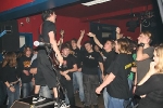 Alfeld ist unglaublich rockbar - Itchy Poopzkid brennt das Treff ab!